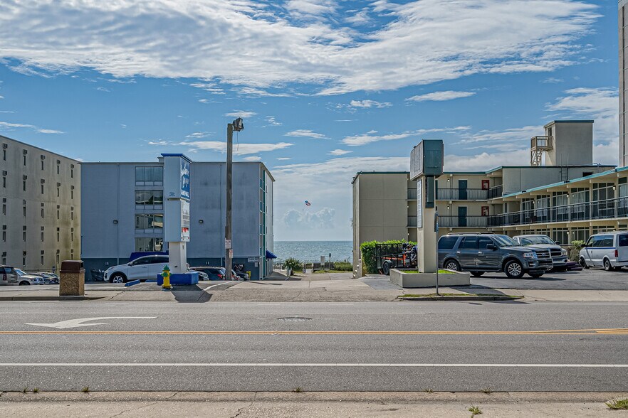 More Photos Of 1900 S Ocean Blvd, Myrtle Beach Hotel For Lease