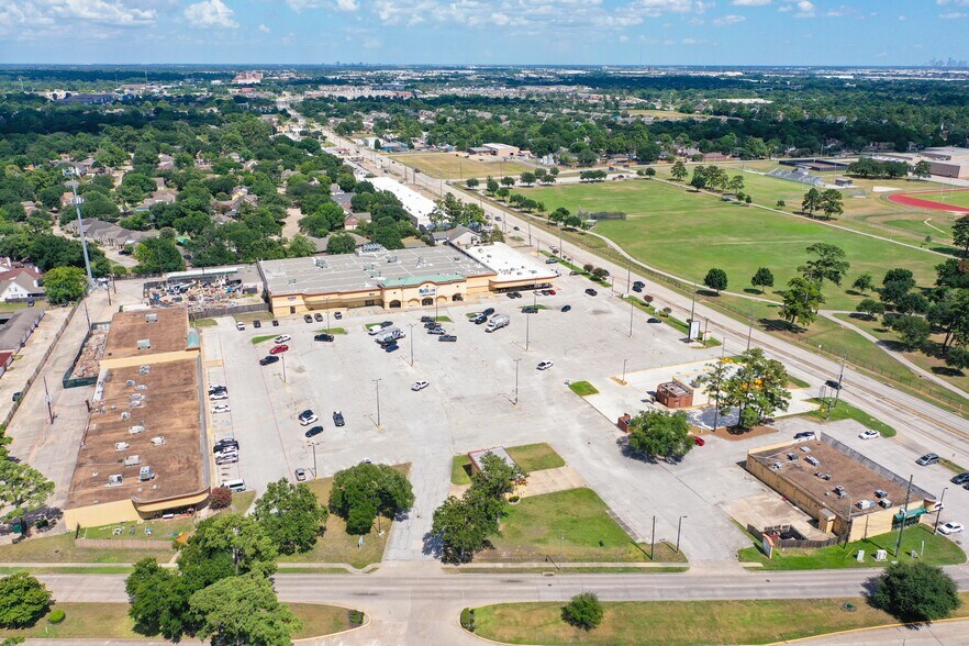 More Photos Of 13300-13350 Jones Rd, Houston Freestanding For Sale