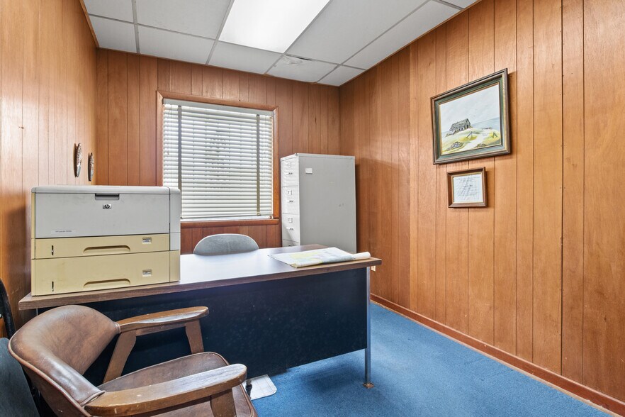 More Photos Of 4008 Dauphin Island Pky, Mobile Showroom For Sale