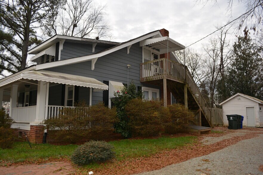 More Photos Of 579 West St, Pittsboro Office For Lease