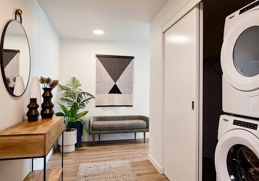 More Photos Of 700 Waterfront Way, Vancouver Apartments For Lease