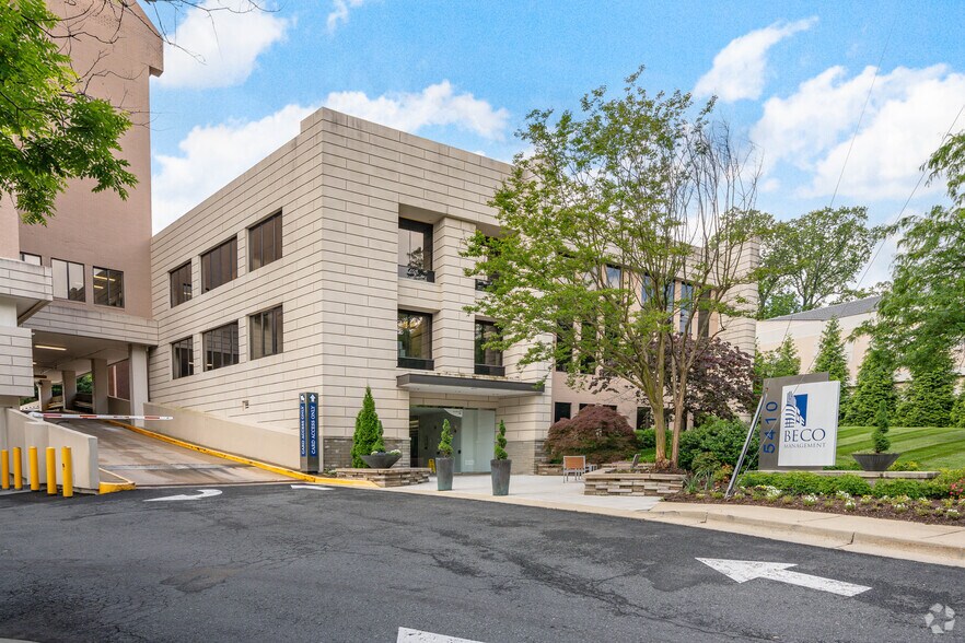 More Photos Of 5410 Edson Ln, North Bethesda Office For Lease