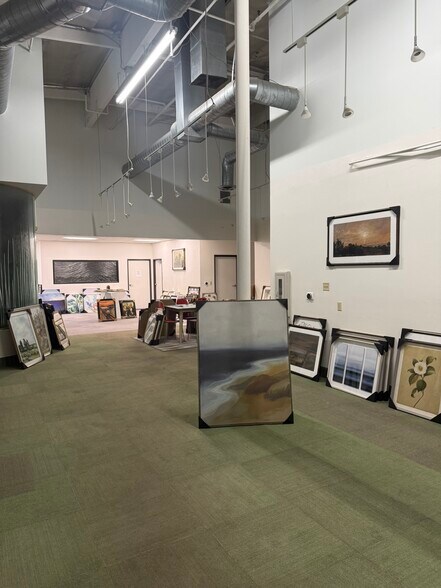 More Photos Of 9200 Gazette Ave, Chatsworth Warehouse For Lease