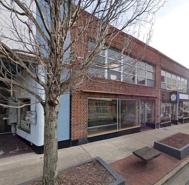 More Photos Of 316 1/2 E Main St, Johnson City Storefront Retail Office For Lease