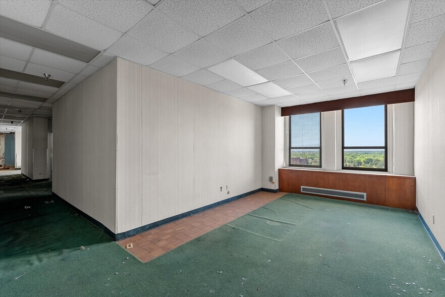 More Photos Of 509 Marshall St, Shreveport Office For Sale