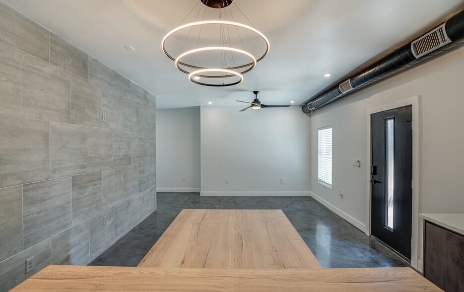 More Photos Of 811 Montana St, San Antonio Apartments For Sale