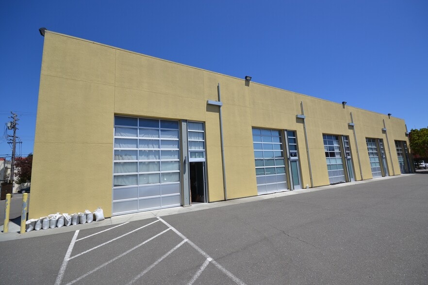 More Photos Of 2332 4th St, Berkeley Warehouse For Lease