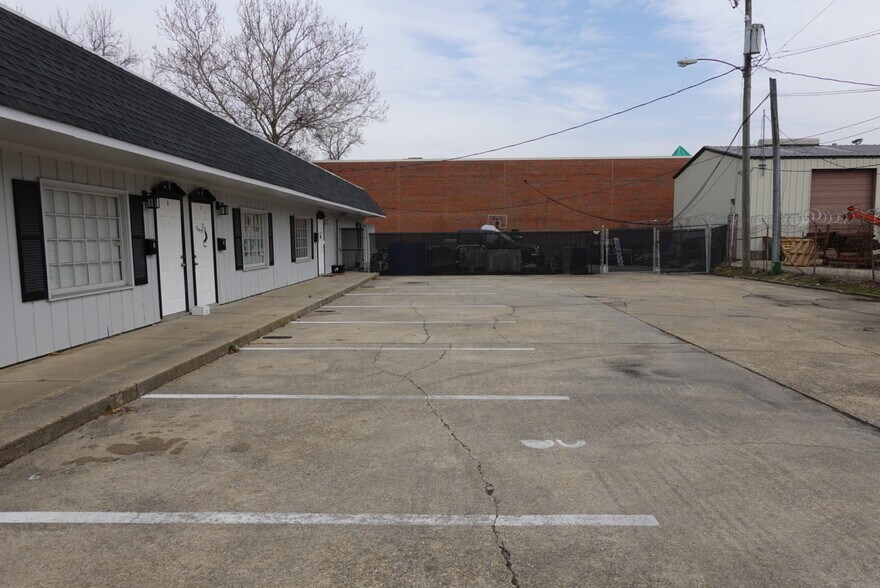 More Photos Of 1806 Hayward Ave, Chesapeake Loft Creative Space For Lease