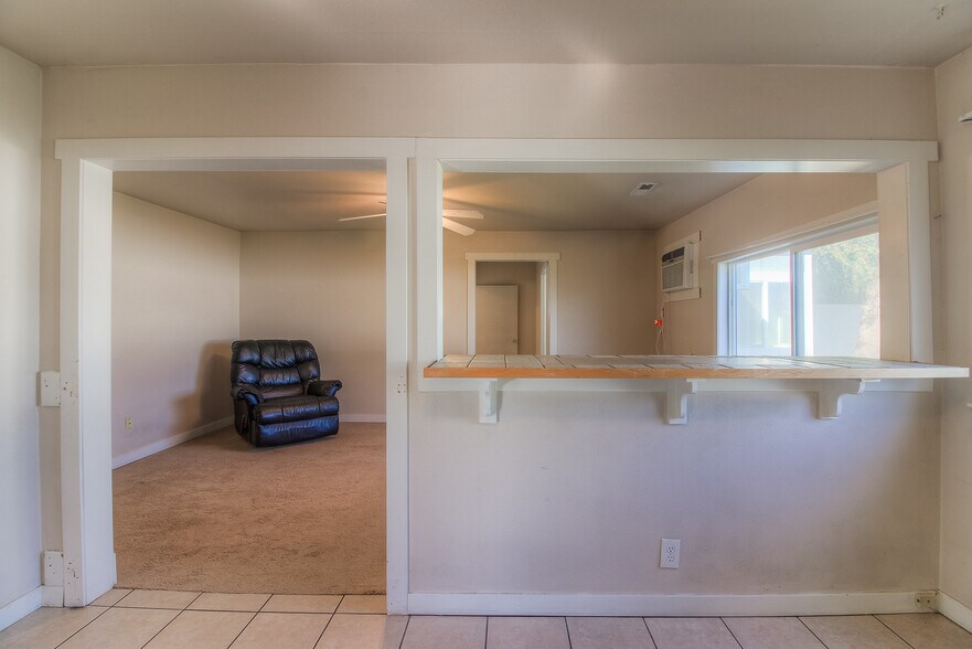 More Photos Of 2310 Terrace Heights Dr, Yakima Flex For Sale