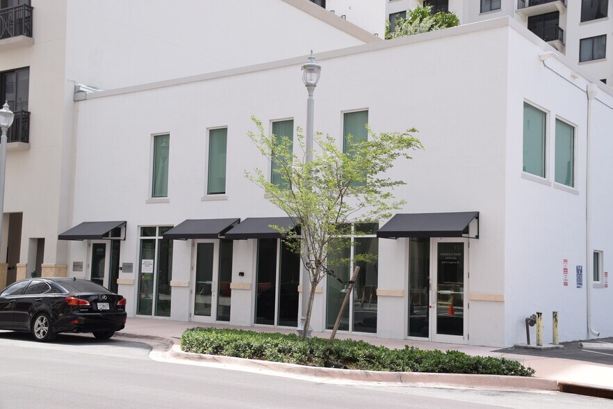 Primary Photo Of 4070-4090 Laguna St, Coral Gables Medical For Sale