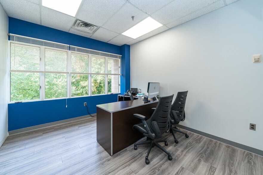 More Photos Of 663 E Crescent Ave, Ramsey Office For Lease