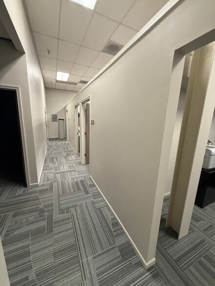 More Photos Of 1979 Holland Ave, Port Huron Medical For Lease