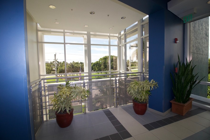 More Photos Of 1615 S Federal Hwy, Boca Raton Office For Lease