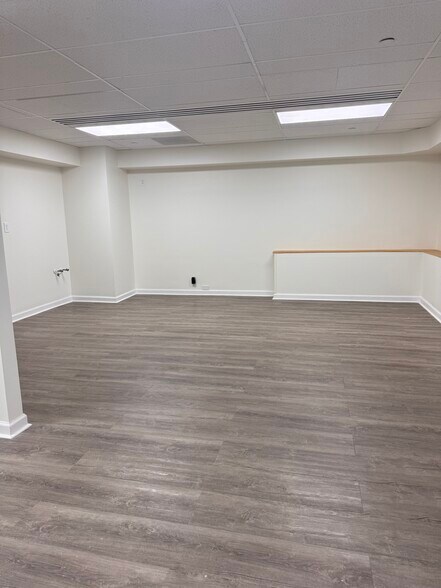 More Photos Of 1 Rossmoor Dr, Monroe Township Medical For Lease