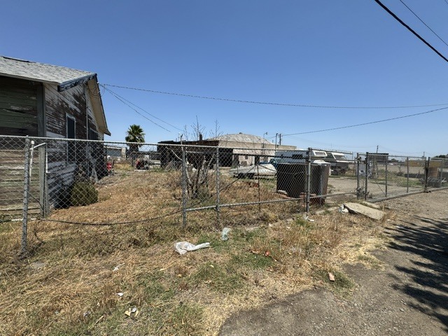 More Photos Of 108 D St, Westley Specialty For Sale