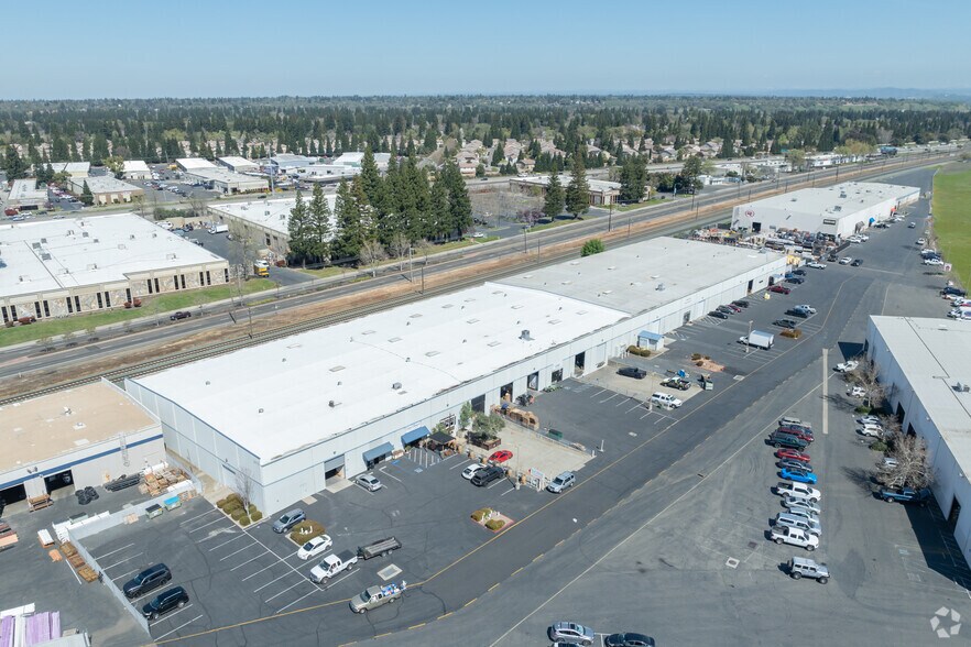 More Photos Of 2419 Mercantile Dr, Rancho Cordova Warehouse For Lease