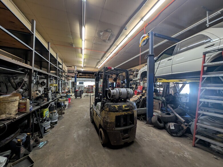 More Photos Of 1100 Weise St, Green Bay Auto Dealership For Sale