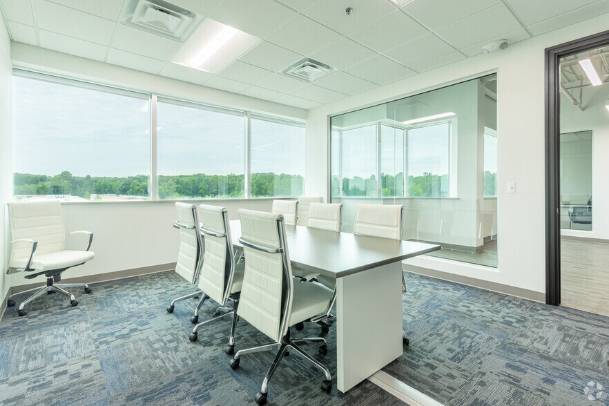 More Photos Of 28345 Beck Rd, Wixom Coworking Space