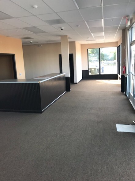 More Photos Of 2901 E Main St, Ventura Fast Food For Lease