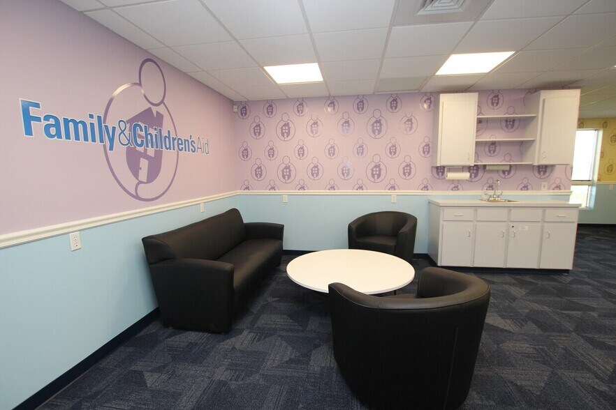 More Photos Of 60 Westwood Ave, Waterbury Medical For Sale
