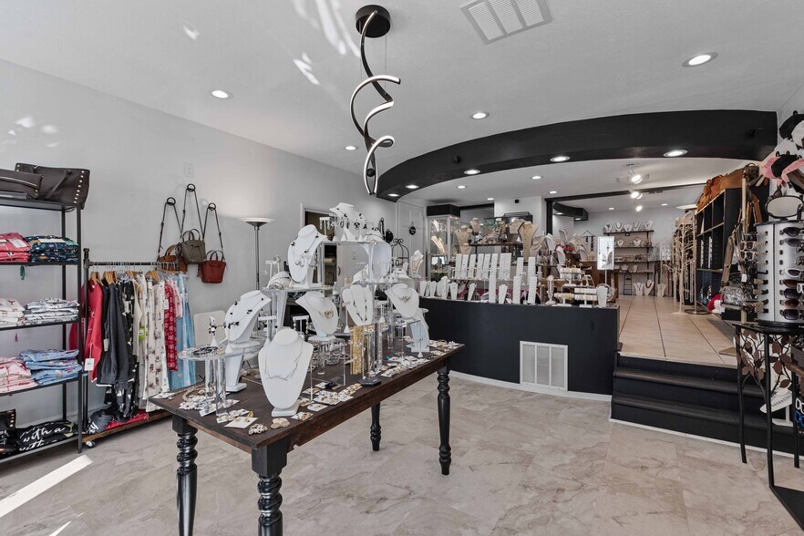 More Photos Of 439-441 Beaver St, Sewickley Storefront Retail Office For Sale