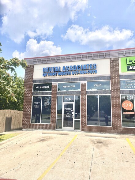 Primary Photo Of 2717 8th Ave, Fort Worth Storefront Retail Office For Lease