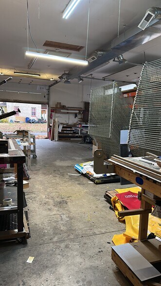 More Photos Of 400 Magnolia St, Beverly Warehouse For Sale