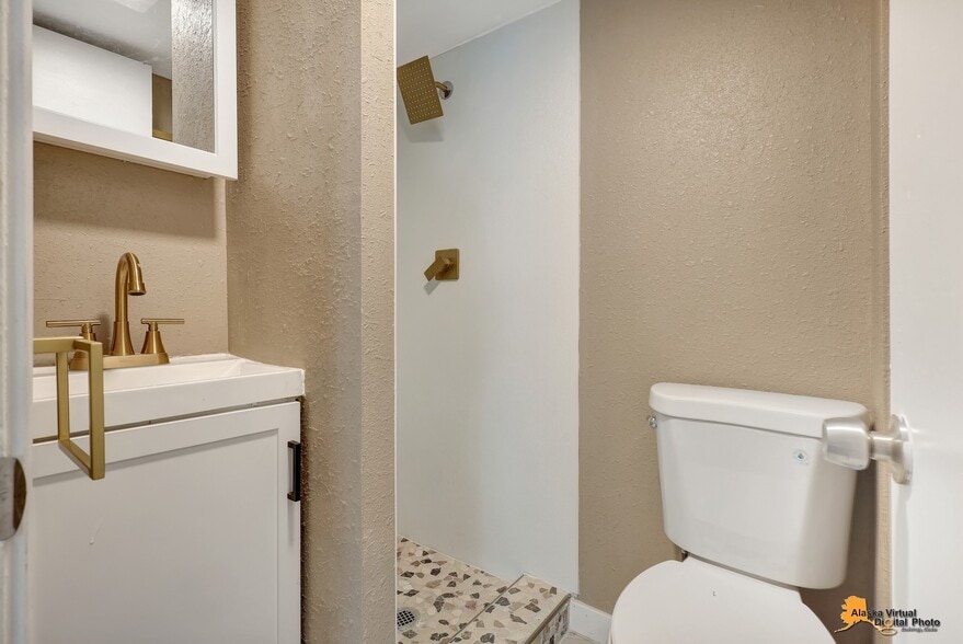 More Photos Of 1335 Hyder St, Anchorage Apartments For Sale