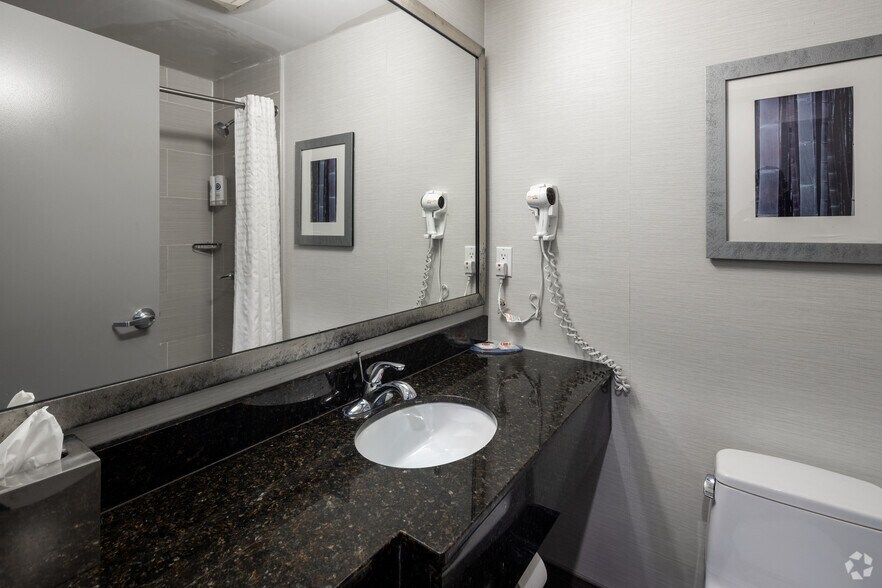 More Photos Of 548 W 48th St, New York Hotel For Sale