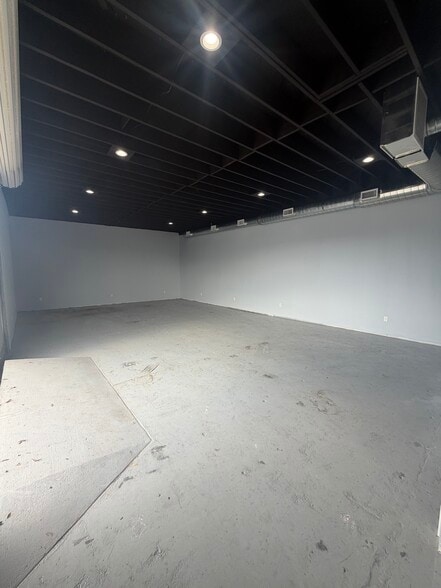 More Photos Of 5344-5356 Cahuenga Blvd, North Hollywood Storefront Retail Office For Lease