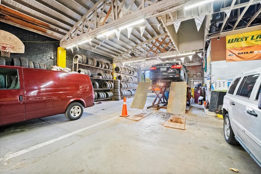 More Photos Of 2447 S Pulaski Ave, Chicago Warehouse For Sale