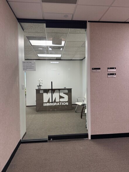 More Photos Of 2901 Wilcrest Dr, Houston Office For Lease