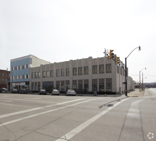 Primary Photo Of 33 W Main St, Newark Office For Lease