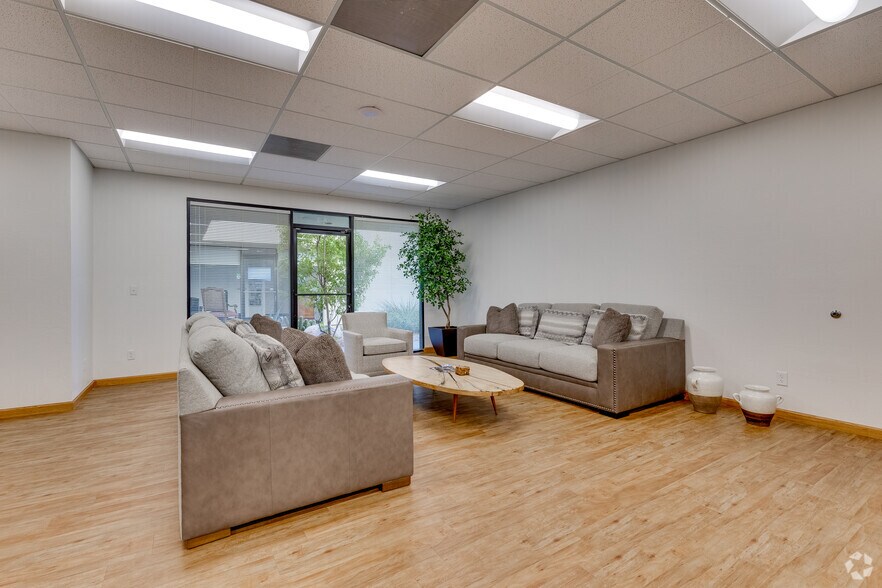 More Photos Of 7518 E Elbow Bend Rd, Carefree Office For Sale