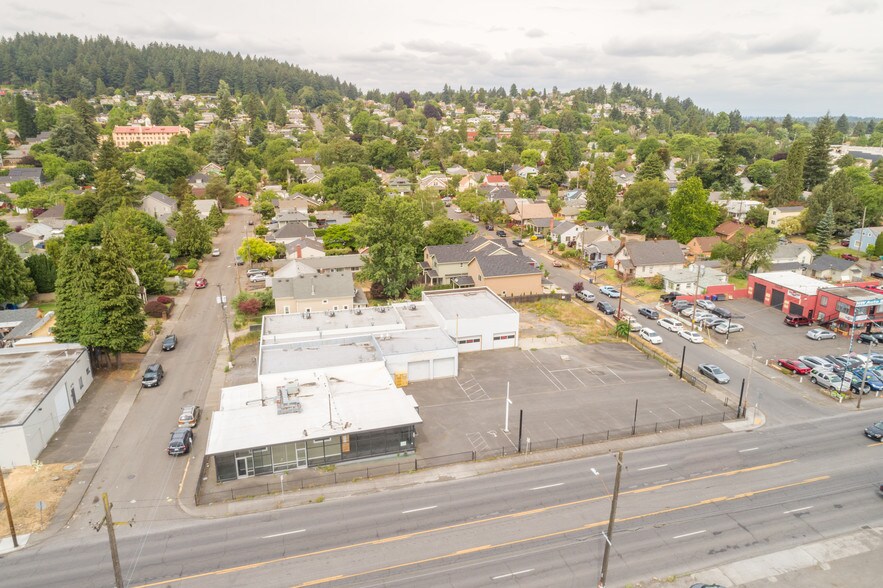 More Photos Of 1133 SE 82nd Ave, Portland Auto Repair For Sale