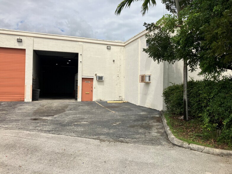 More Photos Of 10835-10855 SW 188th St, Miami Warehouse For Sale