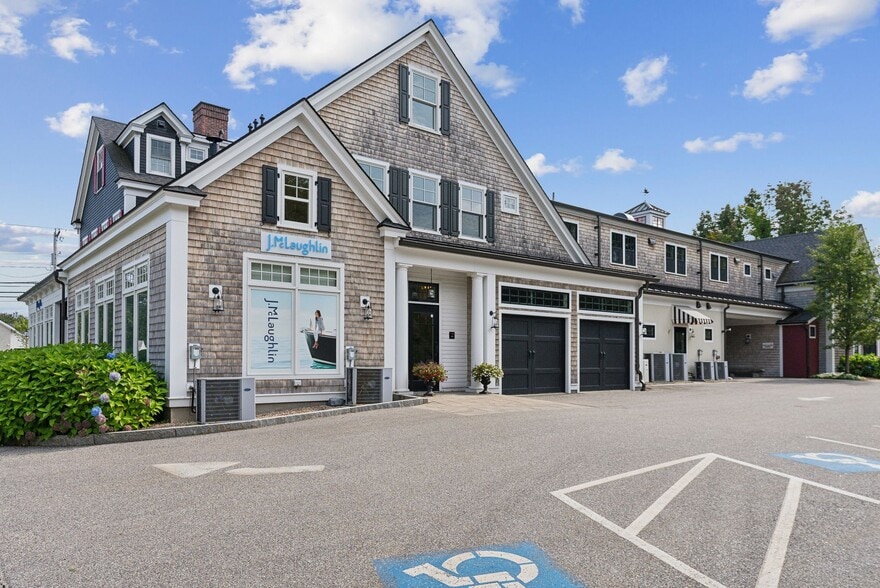 More Photos Of 2178 Post Rd, Wells Restaurant For Lease