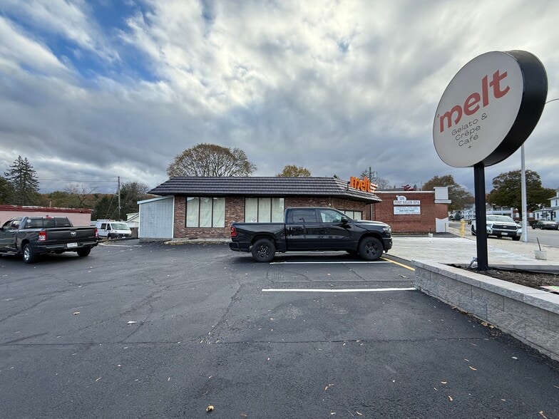 More Photos Of 414 Chandler St, Worcester Storefront Retail Office For Sale