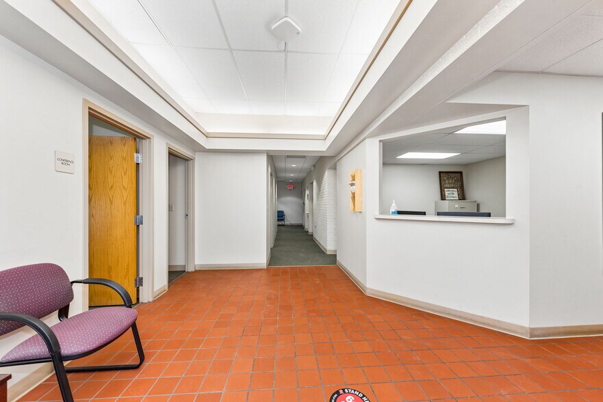 More Photos Of 675 W Plane St, Bethel Freestanding For Sale