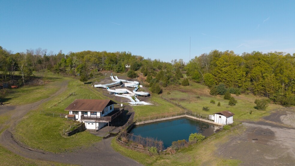 Primary Photo Of 167 Hill Rd, Kingston Sports And Entertainment For Sale