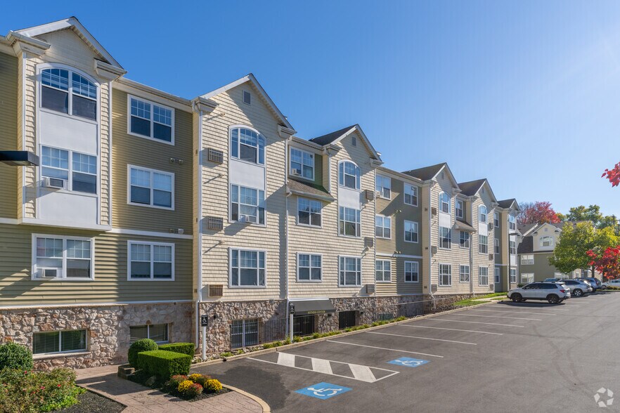 More Photos Of 555 Andorra Glen Ct, Lafayette Hill Apartments For Lease