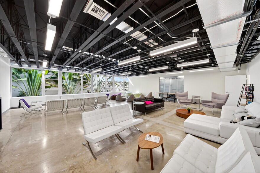 More Photos Of 7630 Biscayne Blvd, Miami Office For Lease