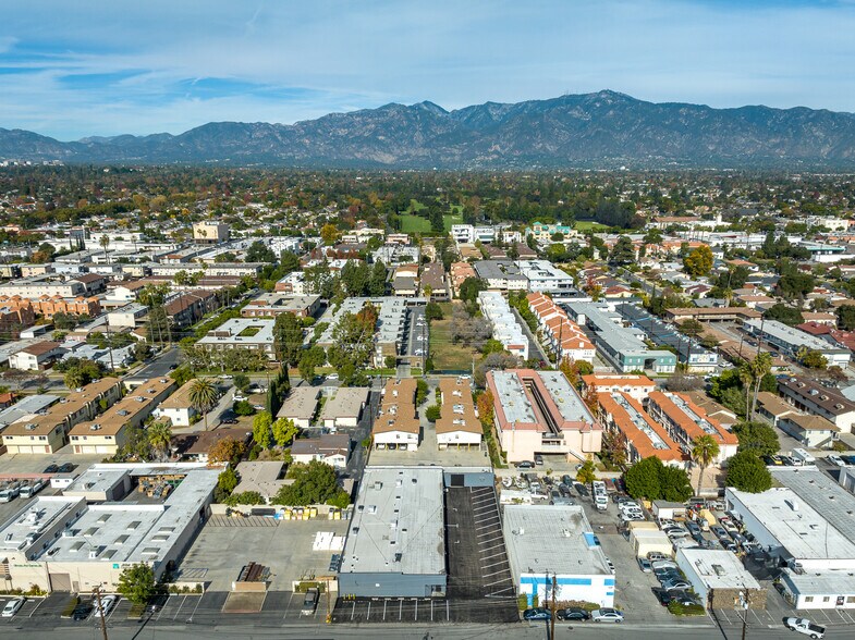 More Photos Of 319 Agostino Rd, San Gabriel Manufacturing For Lease