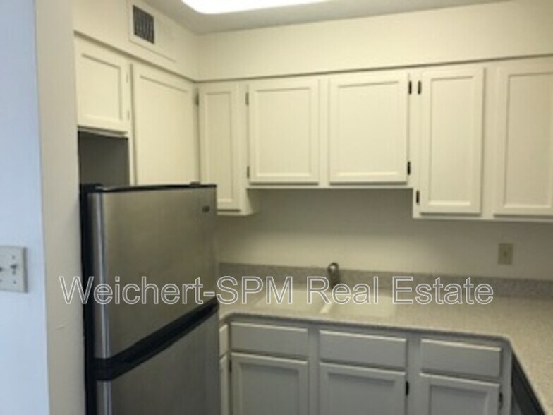 More Photos Of 109 N Main St, Memphis Apartments For Lease