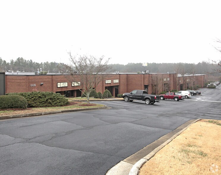 More Photos Of 869 Pickens Industrial Dr, Marietta Distribution For Lease