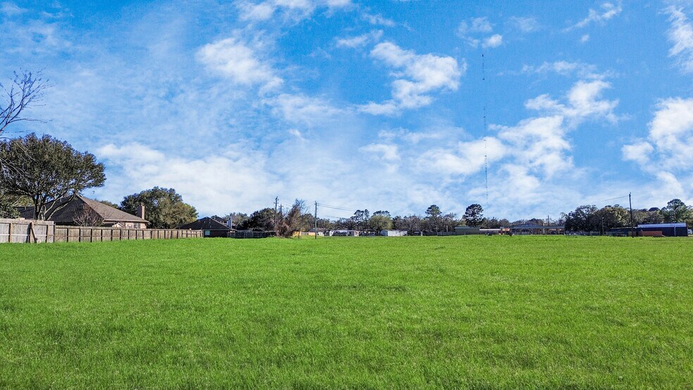 More Photos Of 0 Reading Rd, Rosenberg Land For Sale