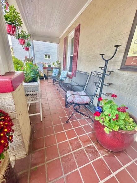 More Photos Of 314 Jefferson Ave, Clifton Forge Hotel For Sale