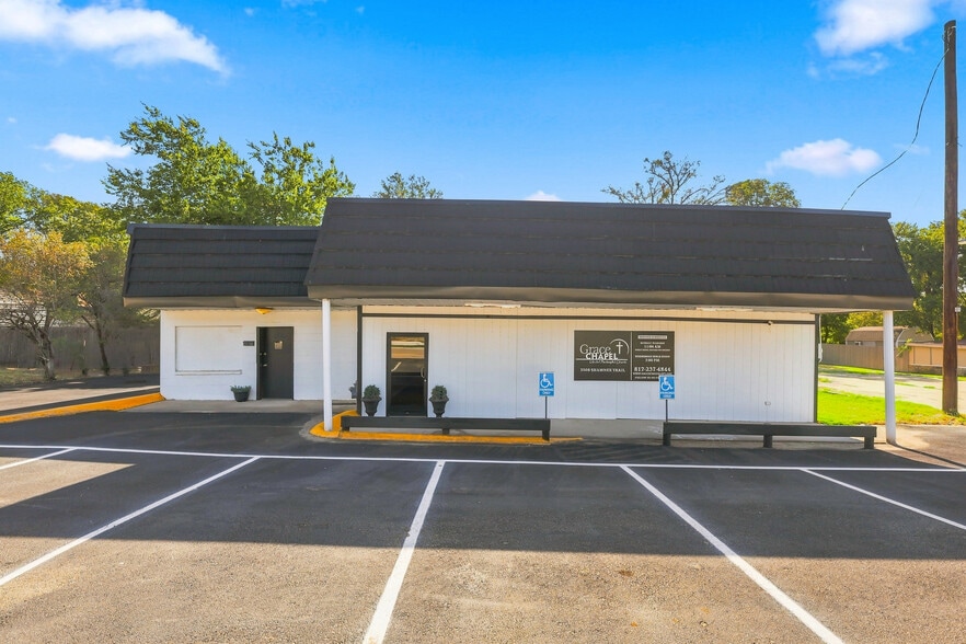 Primary Photo Of 3508 Shawnee Trl, Fort Worth General Retail For Sale