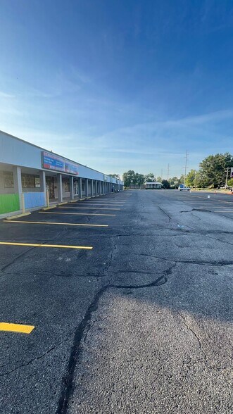 More Photos Of 901-927 James Rd, Columbus Unknown For Lease