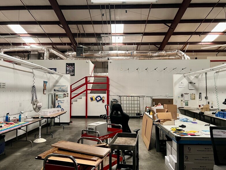More Photos Of 2482 Progress Dr, Redding Manufacturing For Sale
